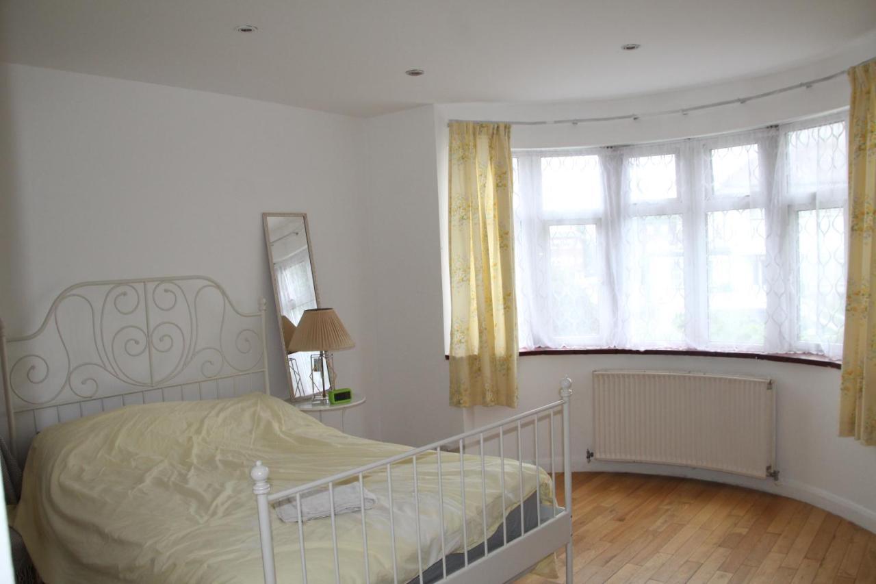 Beautiful Double Bedroom Edgware Exterior foto